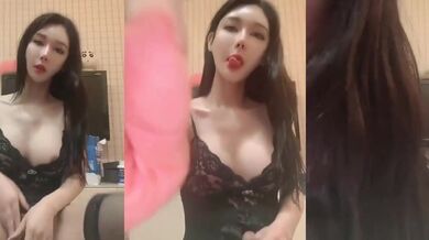 性感Ts- Tina- 爆乳酥胸，可爱大屌，你想拥有这样一款女友吗，羡慕比女人还美！